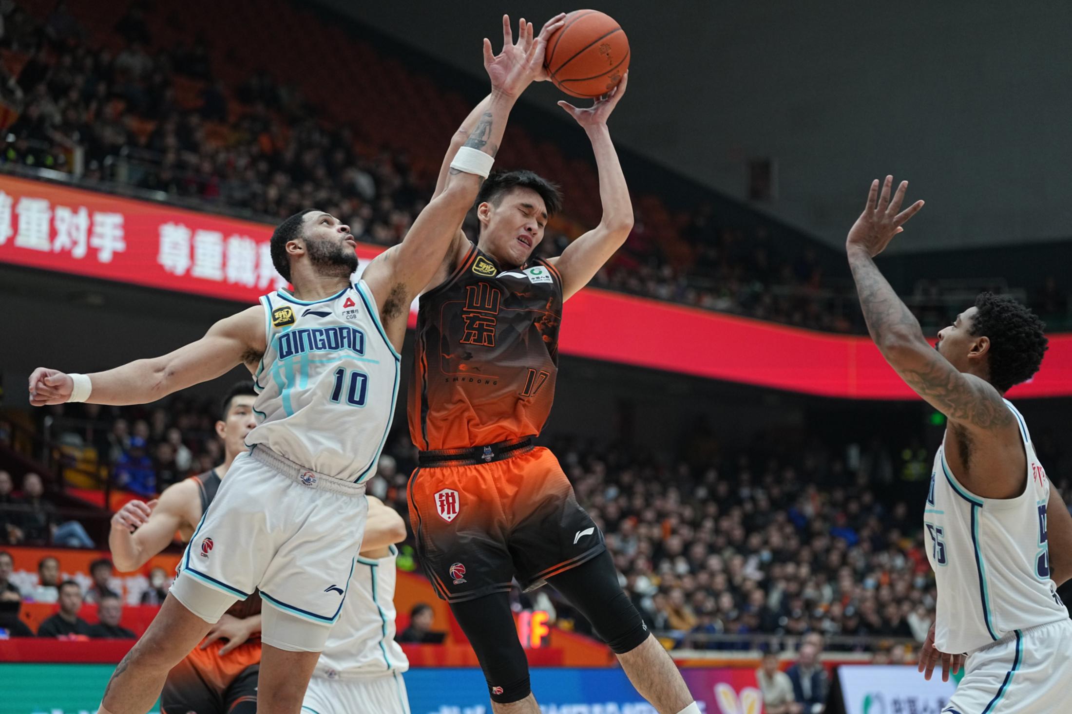 清晨突围战来临；那不勒斯围绕NBA总决赛状态回暖；球迷炸锅；控场能力受关注的简单介绍