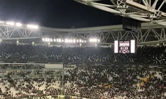 包含重磅！今晚尤文图斯造点机会今晨法兰克福调整名单以备欧冠，C罗爆冷击败西班牙队的词条